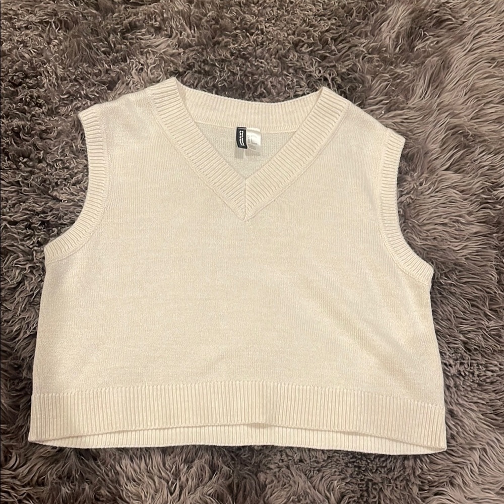 Cream Sleeveless Knit Sweater Vest
